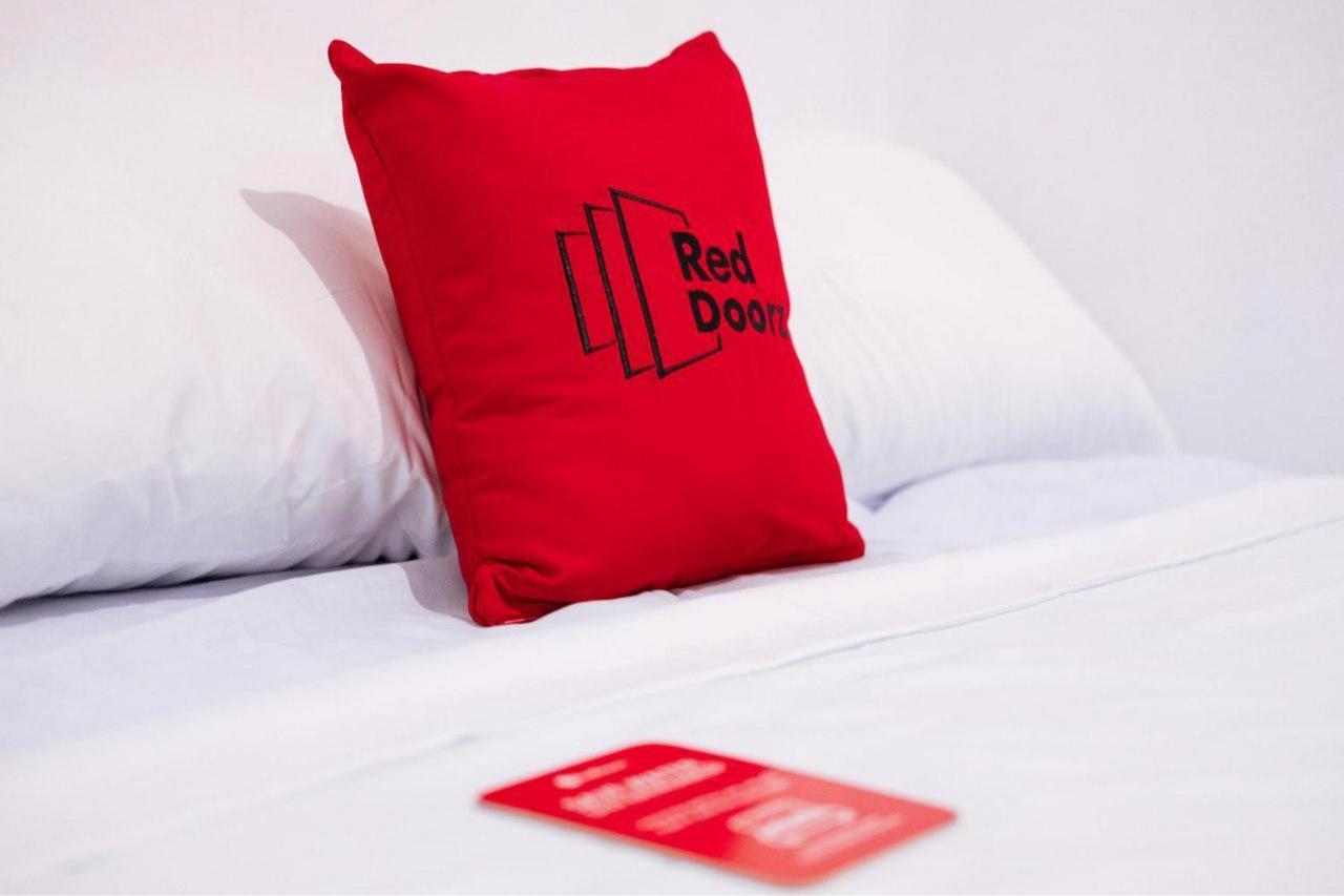 Hotel Reddoorz @ Simpang Pos Medan Extérieur photo